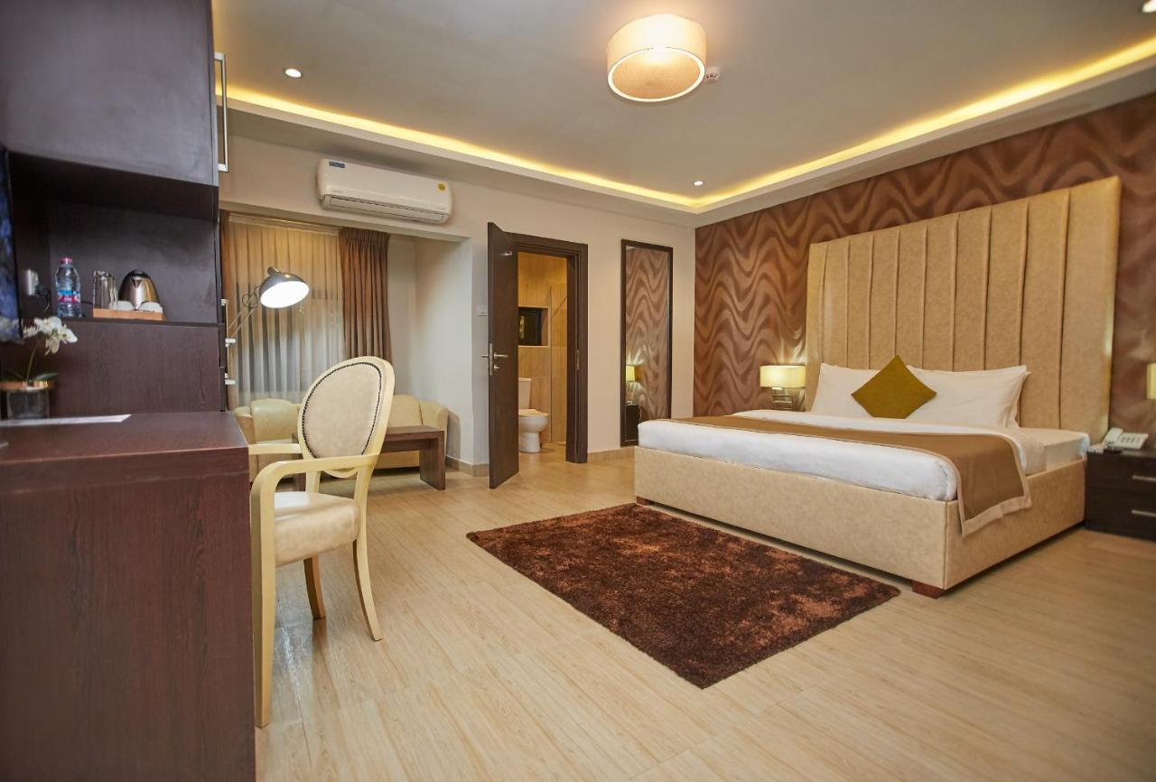 The Cabin Hotel Accra Exterior photo