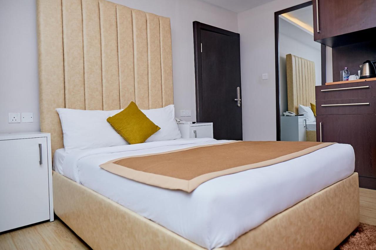 The Cabin Hotel Accra Exterior photo