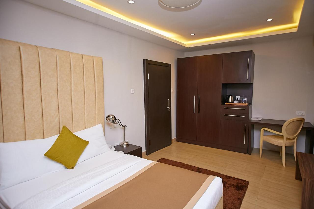 The Cabin Hotel Accra Exterior photo