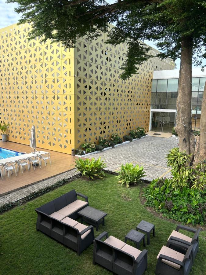 The Cabin Hotel Accra Exterior photo