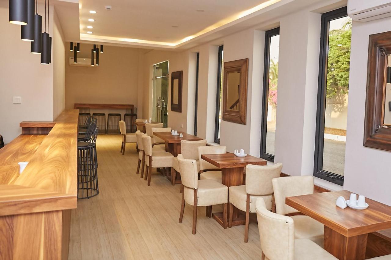 The Cabin Hotel Accra Exterior photo